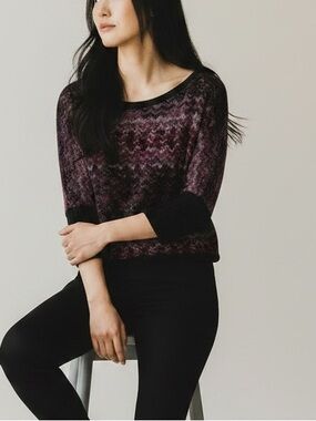 H.I.P. Purple Zig Zag Pattern Cropped Sweater S